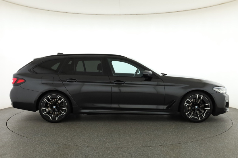 BMW 5, 2023