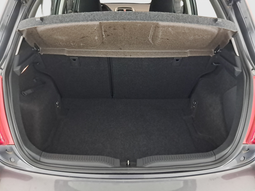 Toyota Auris, 2010