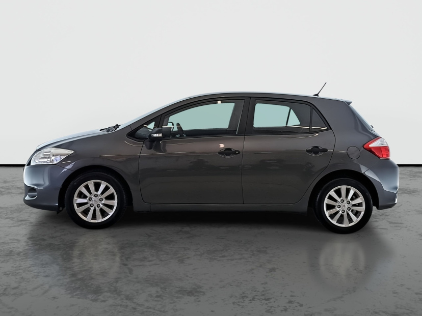 Toyota Auris, 2010