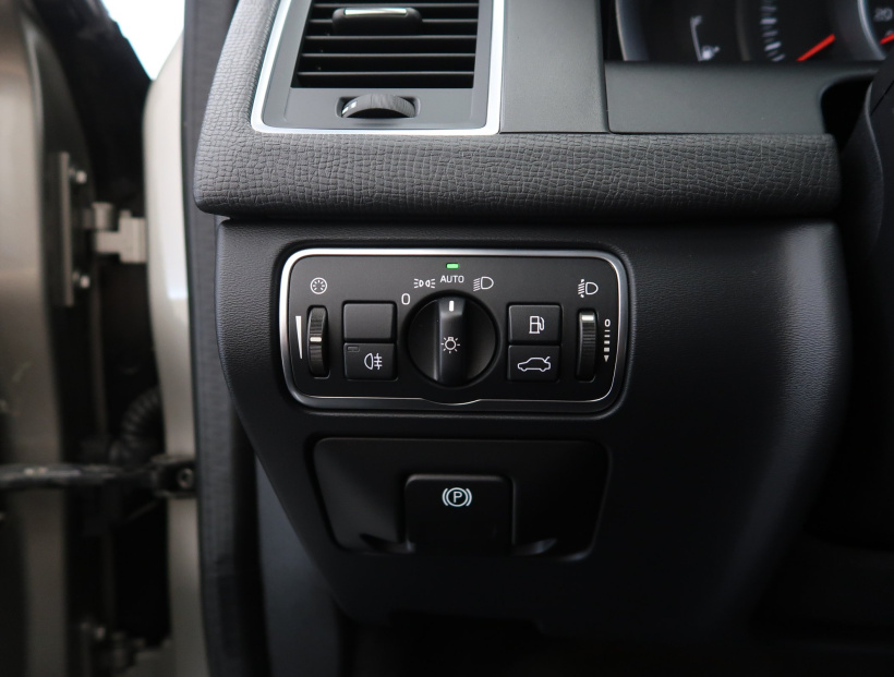 Volvo XC60, 2015