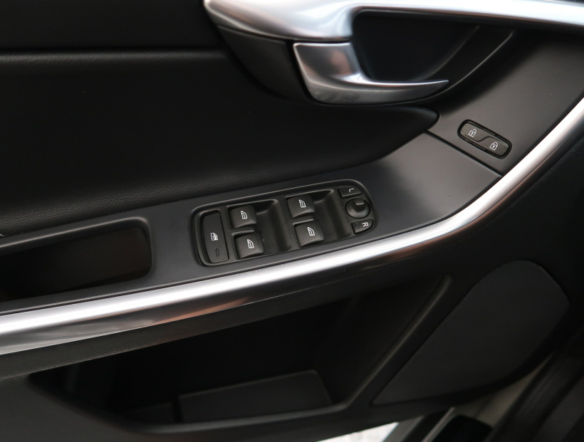 Volvo XC60, 2015