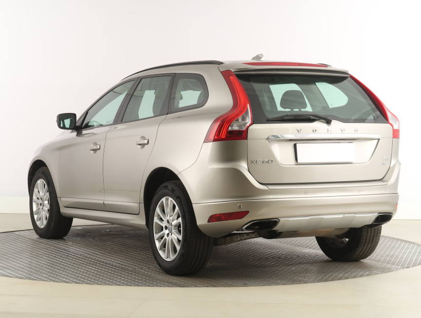 Volvo XC60, 2015