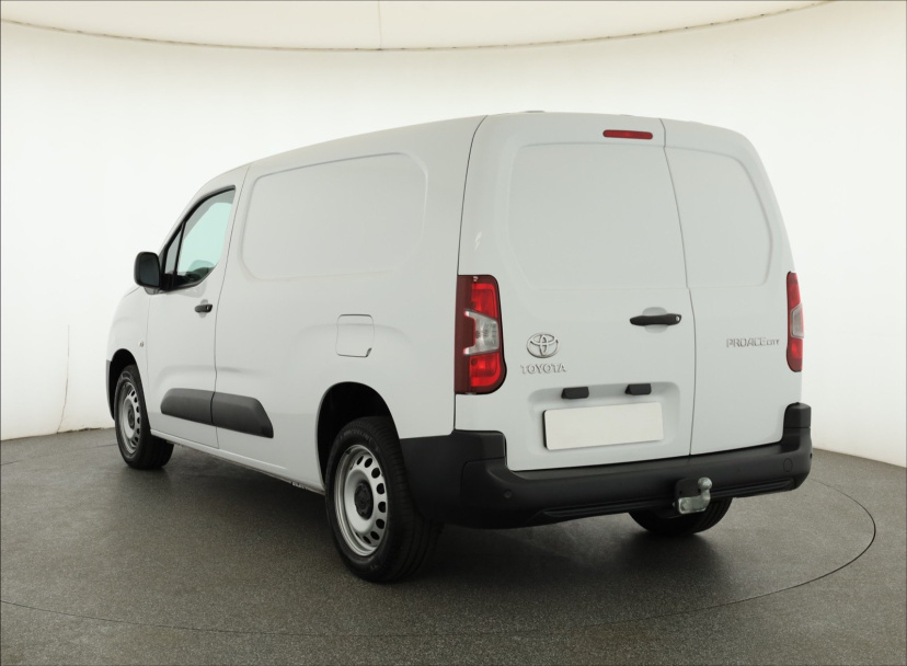 Toyota ProAce City, 2024