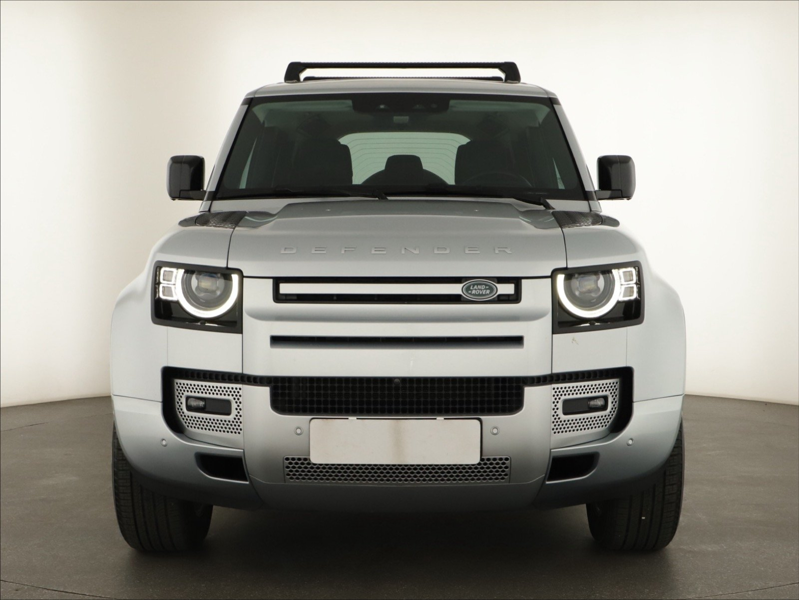 Land Rover Defender - 2023