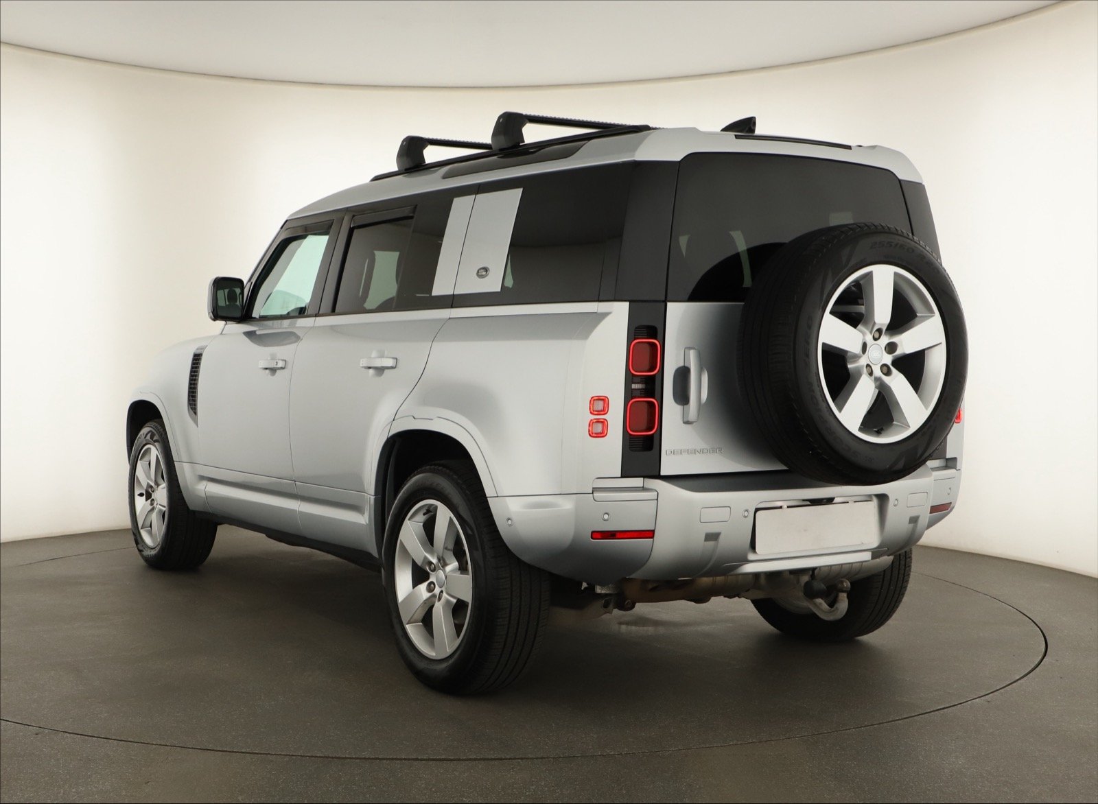 Land Rover Defender - 2023