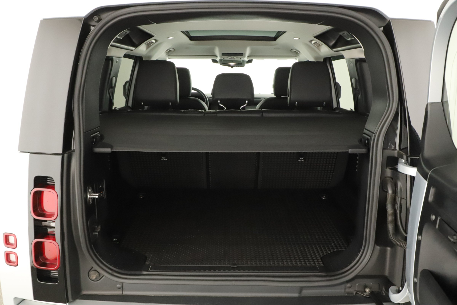 Land Rover Defender - 2023
