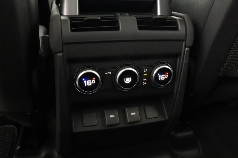 Land Rover Defender, 2023