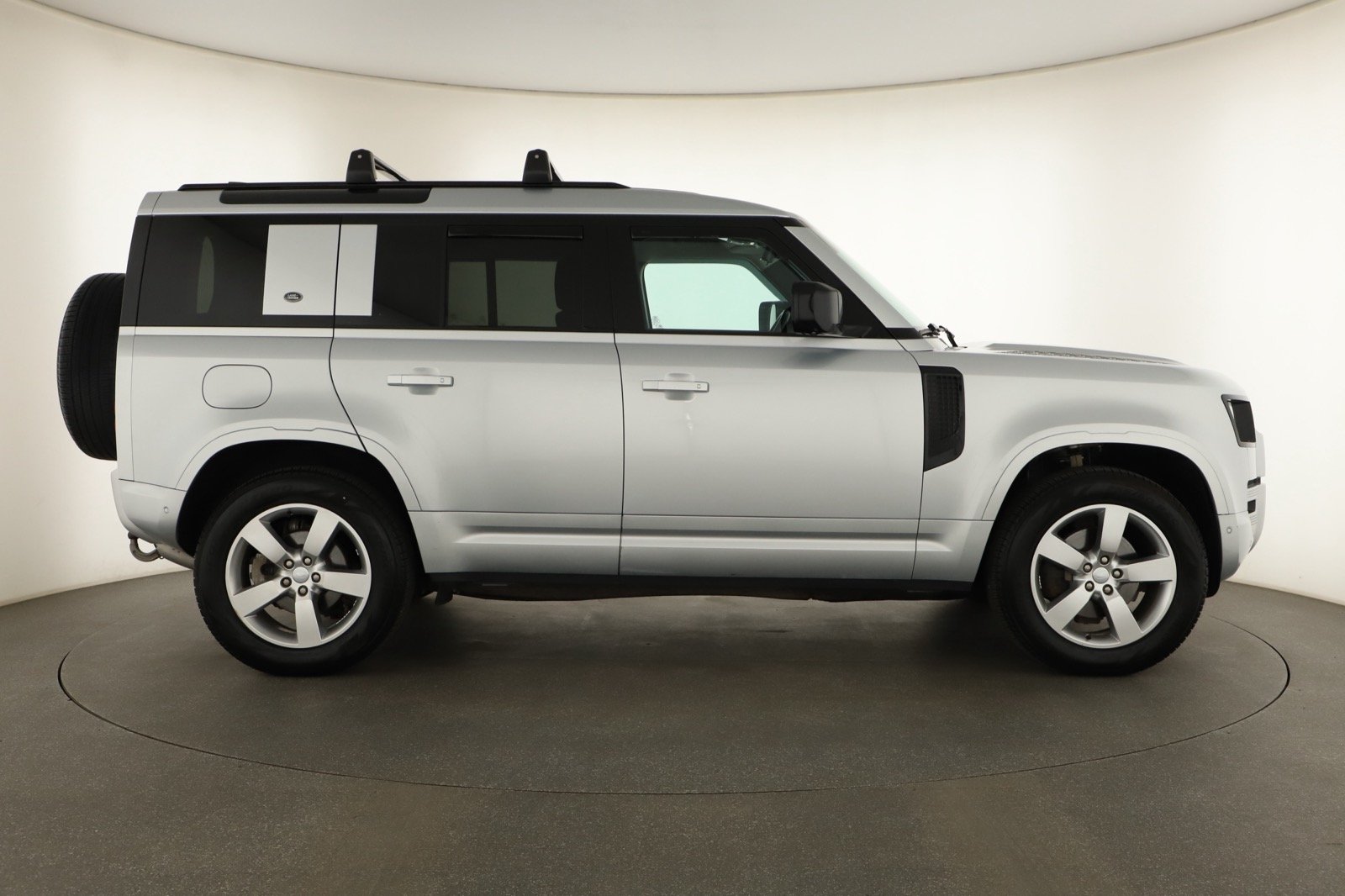 Land Rover Defender - 2023