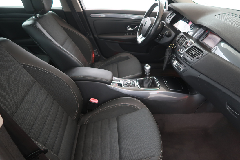 Renault Laguna, 2010