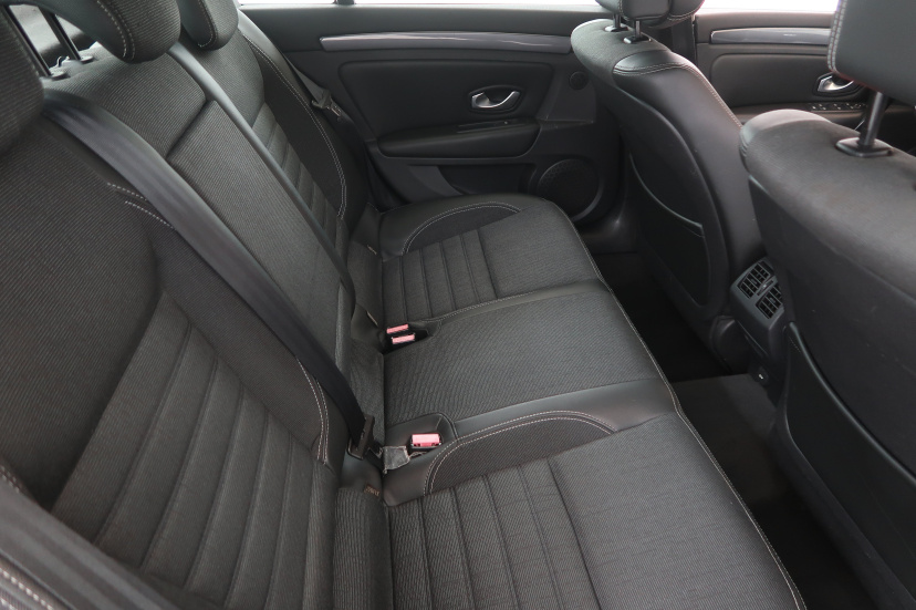Renault Laguna, 2010