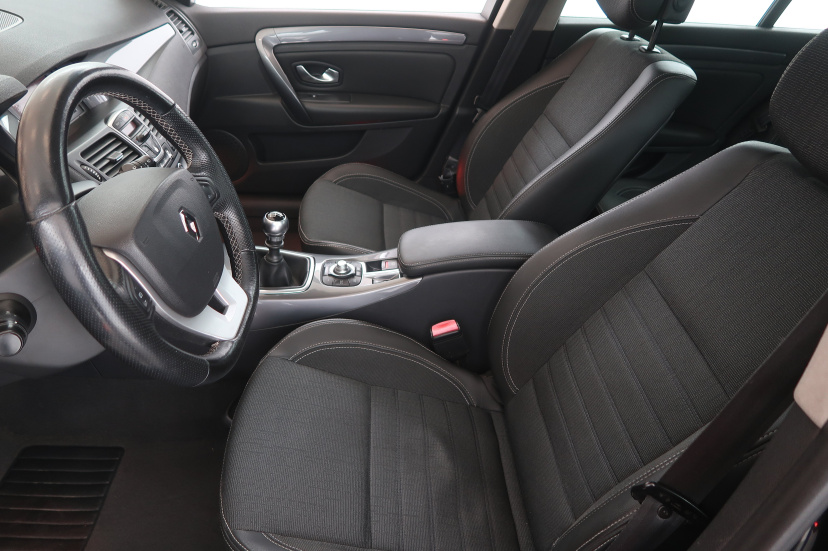Renault Laguna, 2010