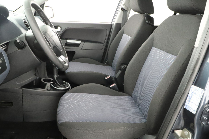 Ford Fusion, 2010
