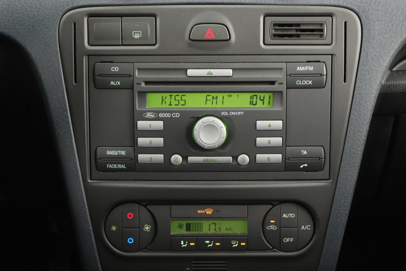 Ford Fusion, 2010