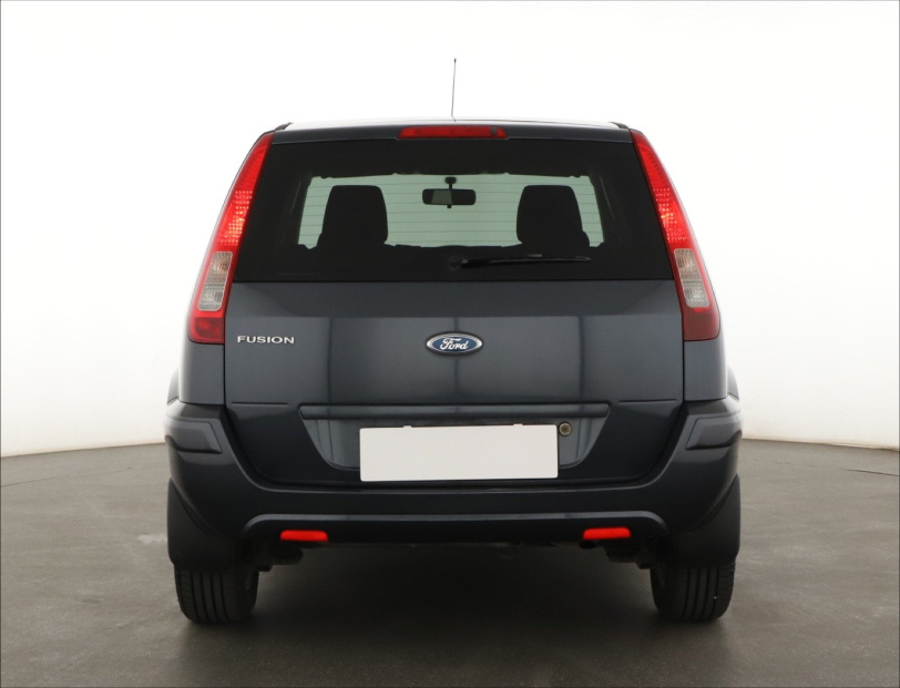 Ford Fusion, 2010