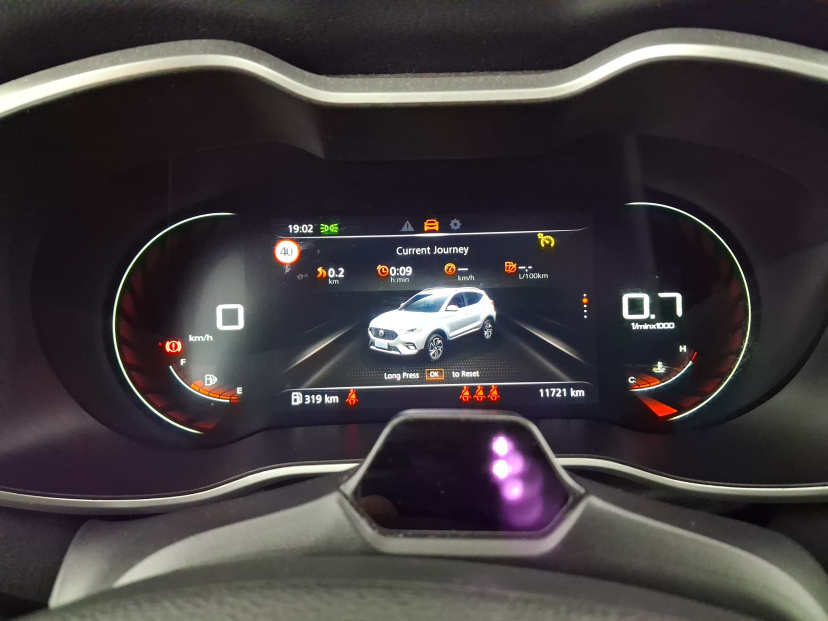 MG ZS SUV, 2025