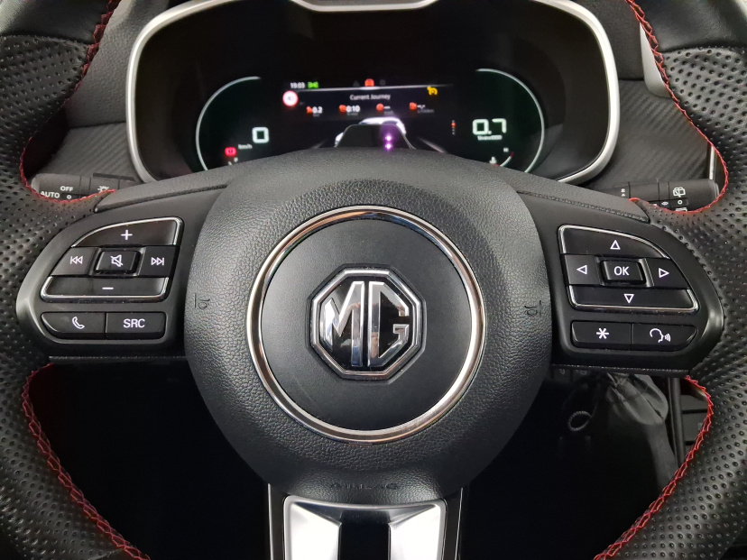 MG ZS SUV, 2025