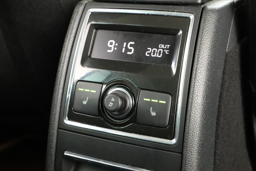 Škoda Superb, 2011