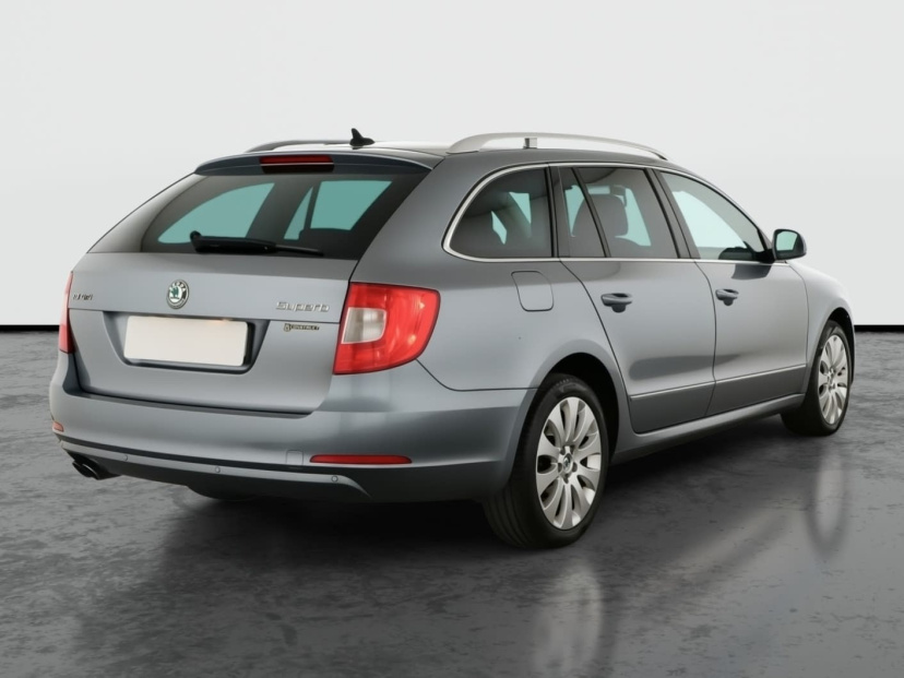 Škoda Superb, 2011