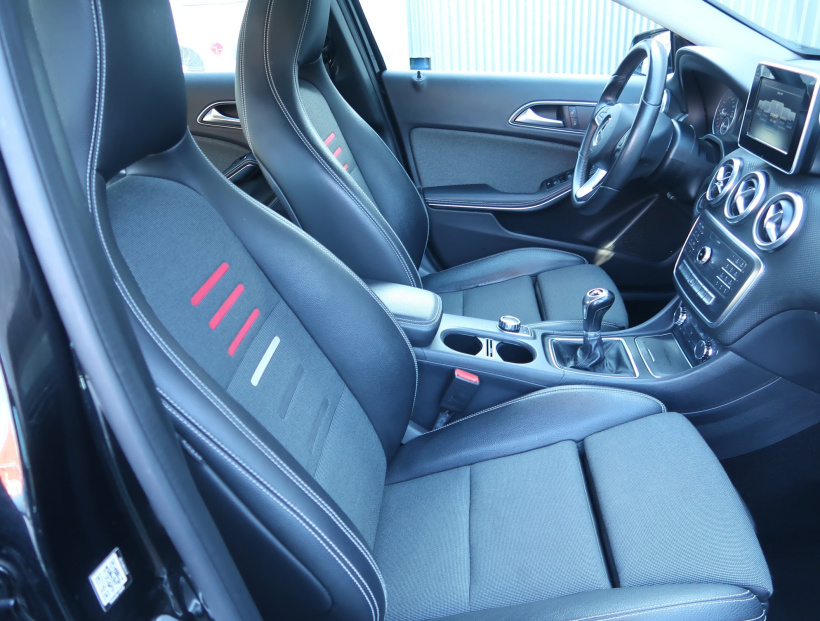 Mercedes-Benz A, 2016