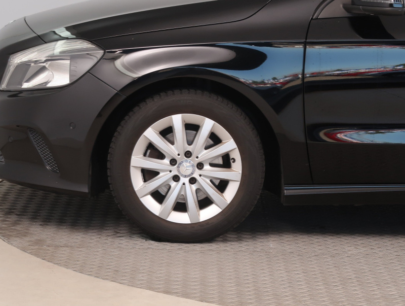 Mercedes-Benz A, 2016
