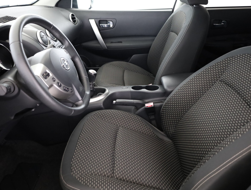 Nissan Qashqai+2, 2009