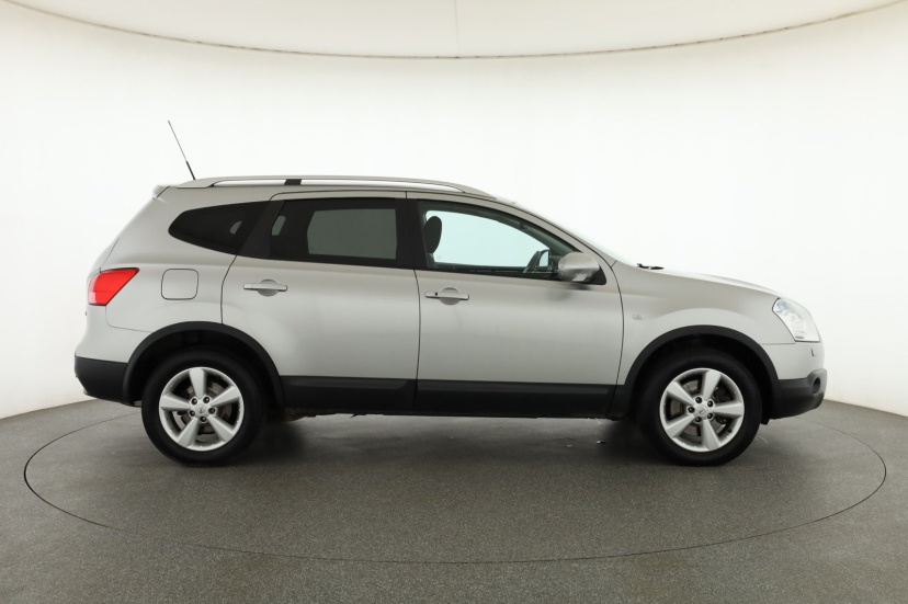 Nissan Qashqai+2, 2009