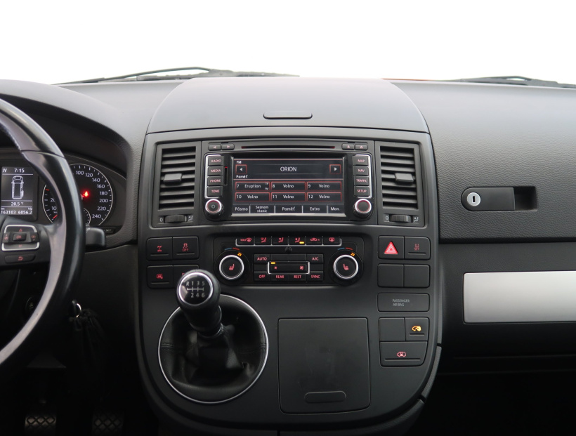 Volkswagen Multivan, 2013