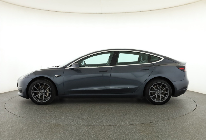 Tesla Model 3, 2019
