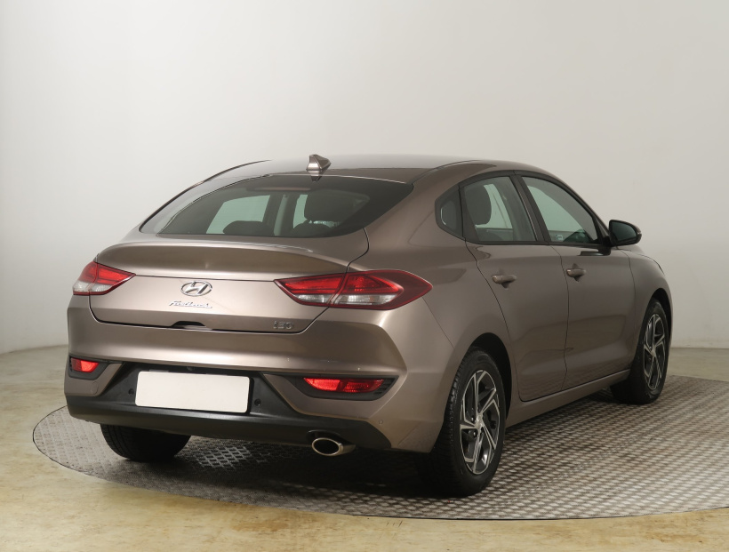 Hyundai i30 Fastback, 2021