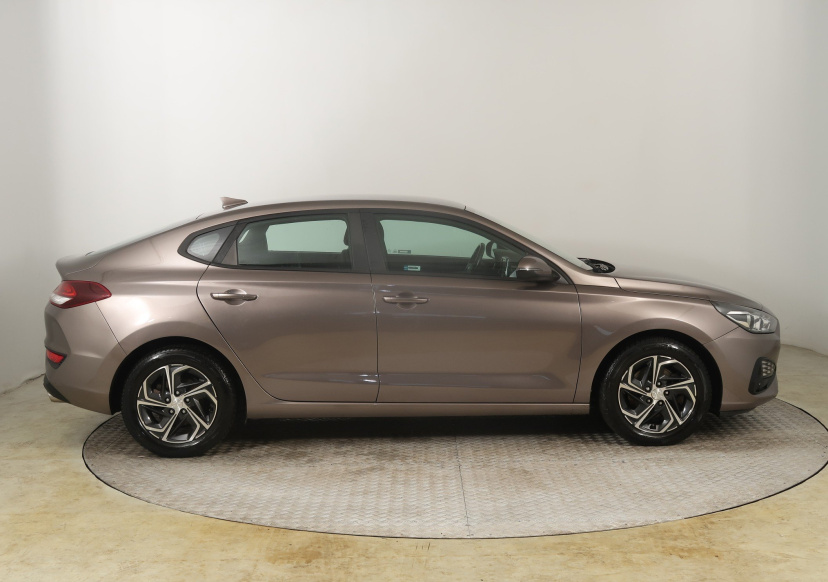 Hyundai i30 Fastback, 2021