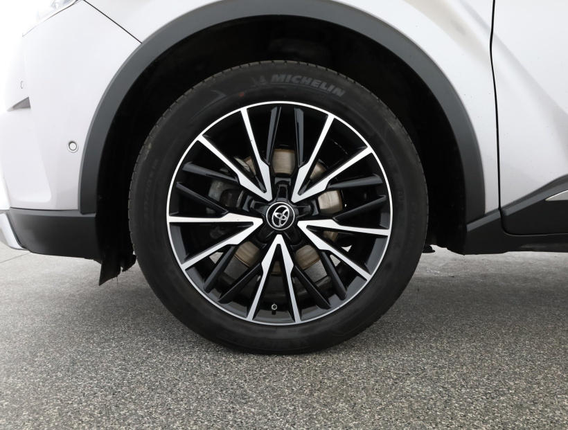 Toyota C-HR, 2019