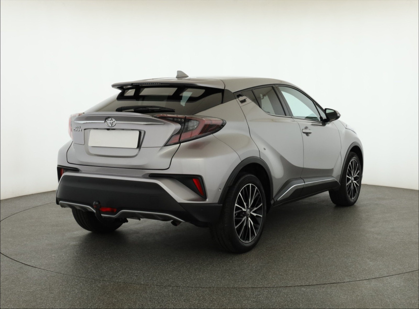 Toyota C-HR, 2019