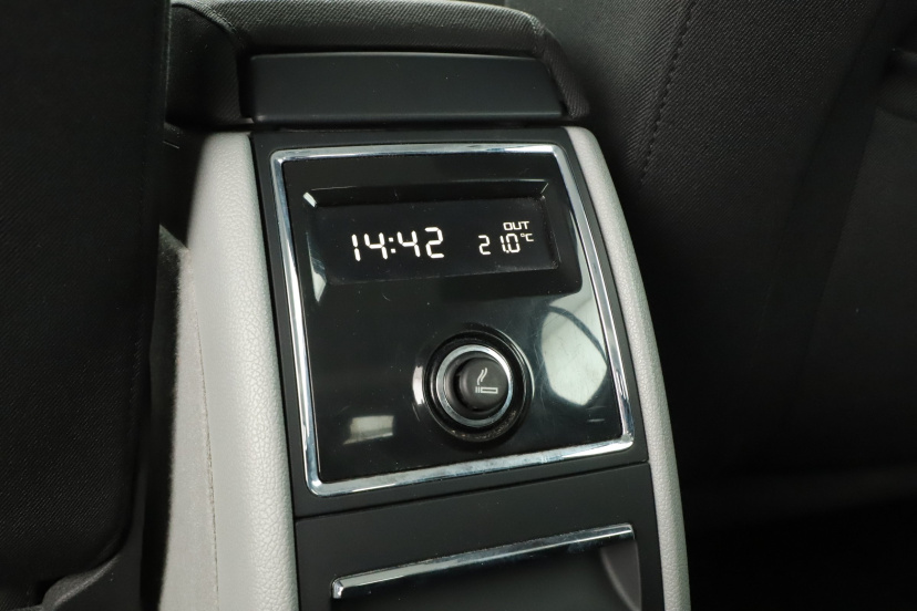 Škoda Superb, 2010