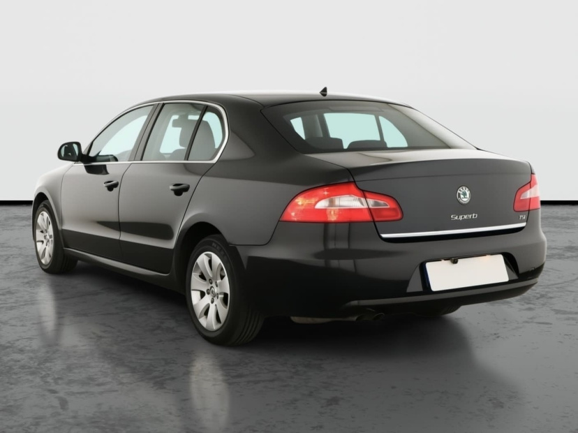 Škoda Superb, 2010