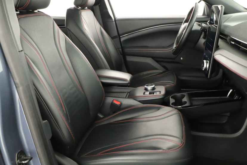 Ford Mustang Mach-E, 2021