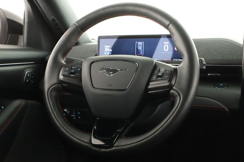 Ford Mustang Mach-E, 2021