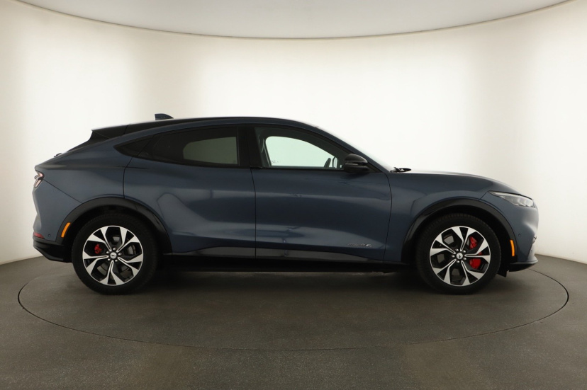 Ford Mustang Mach-E, 2021
