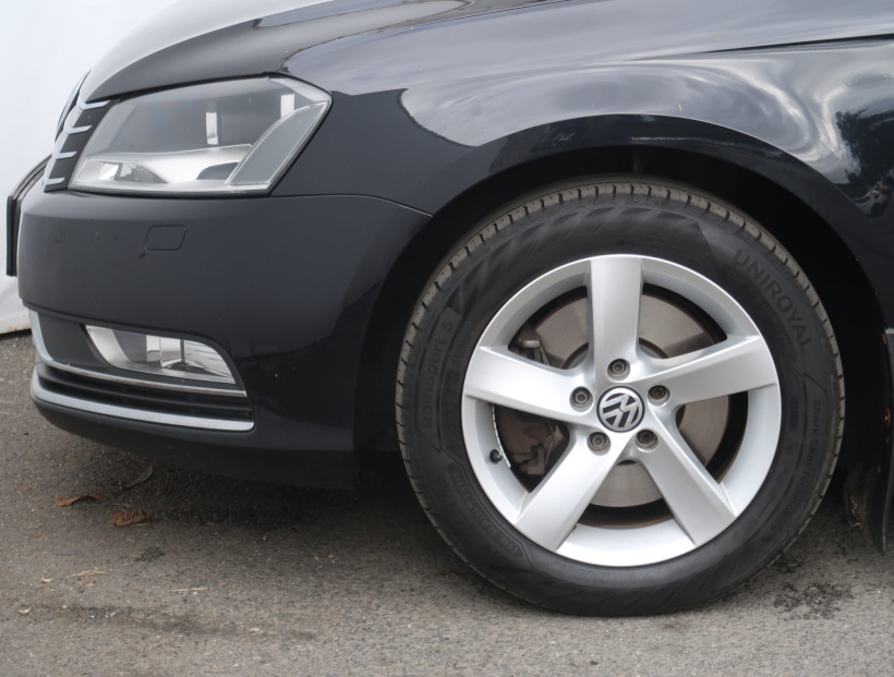 Volkswagen Passat, 2011