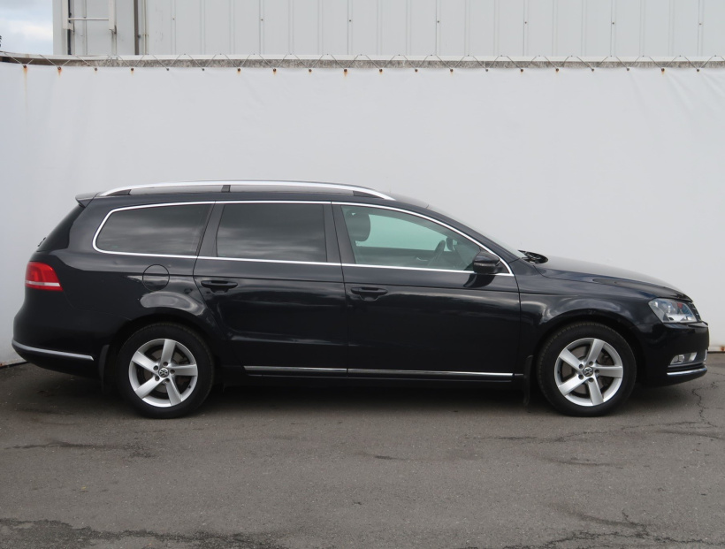 Volkswagen Passat, 2011