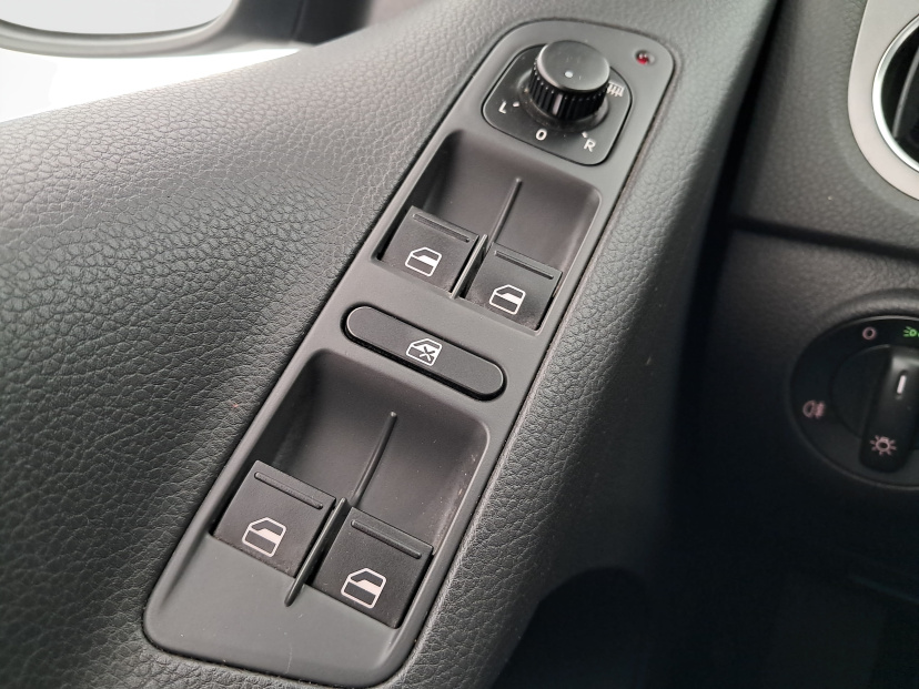 Volkswagen Tiguan, 2010