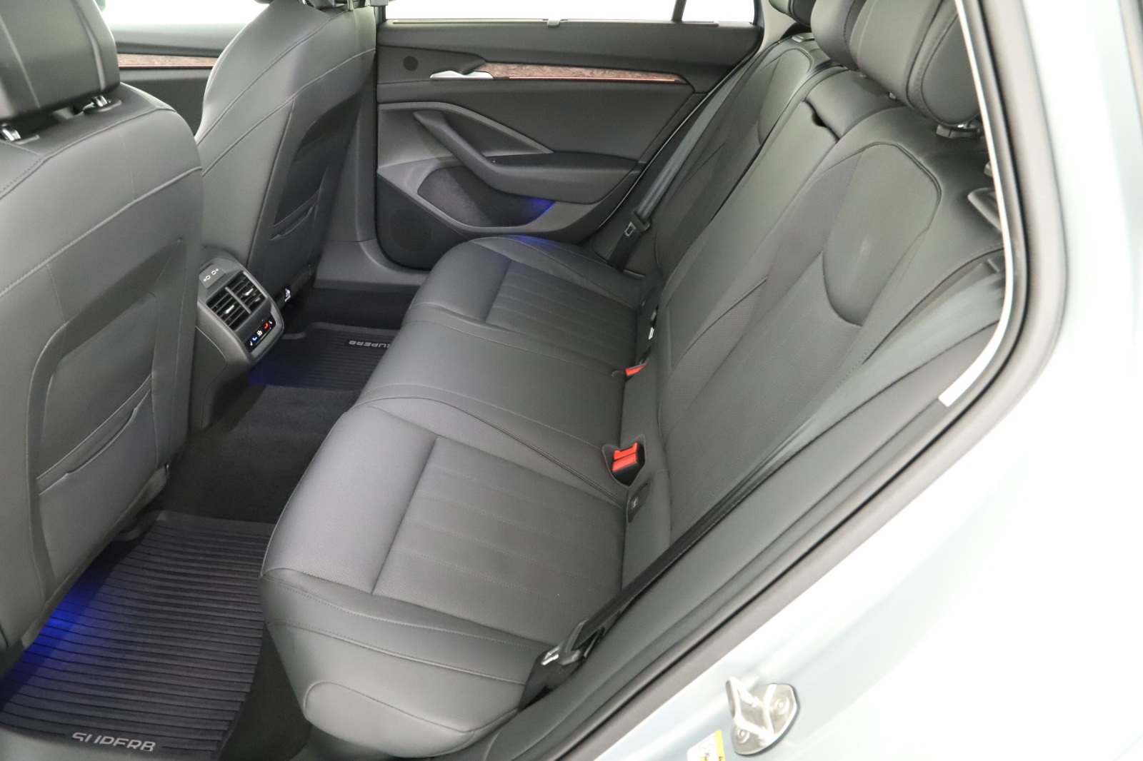 Škoda Superb - 2025