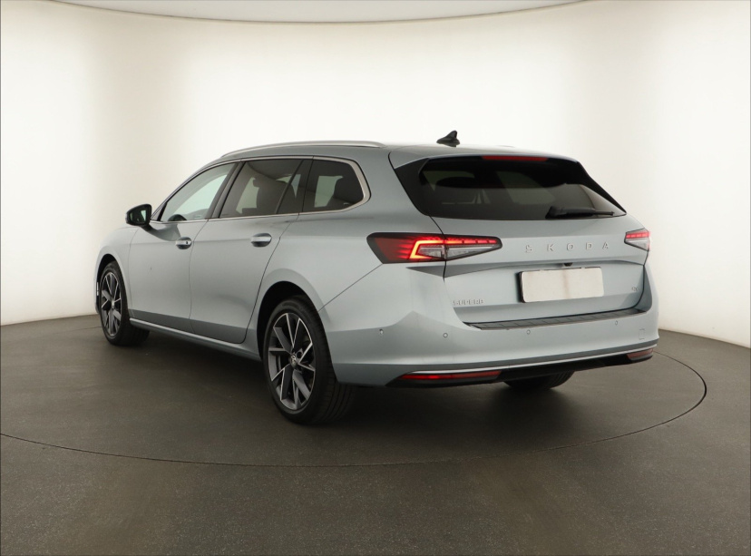 Škoda Superb, 2025
