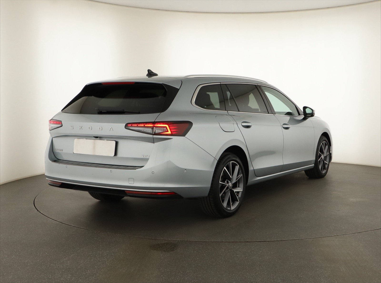 Škoda Superb - 2025