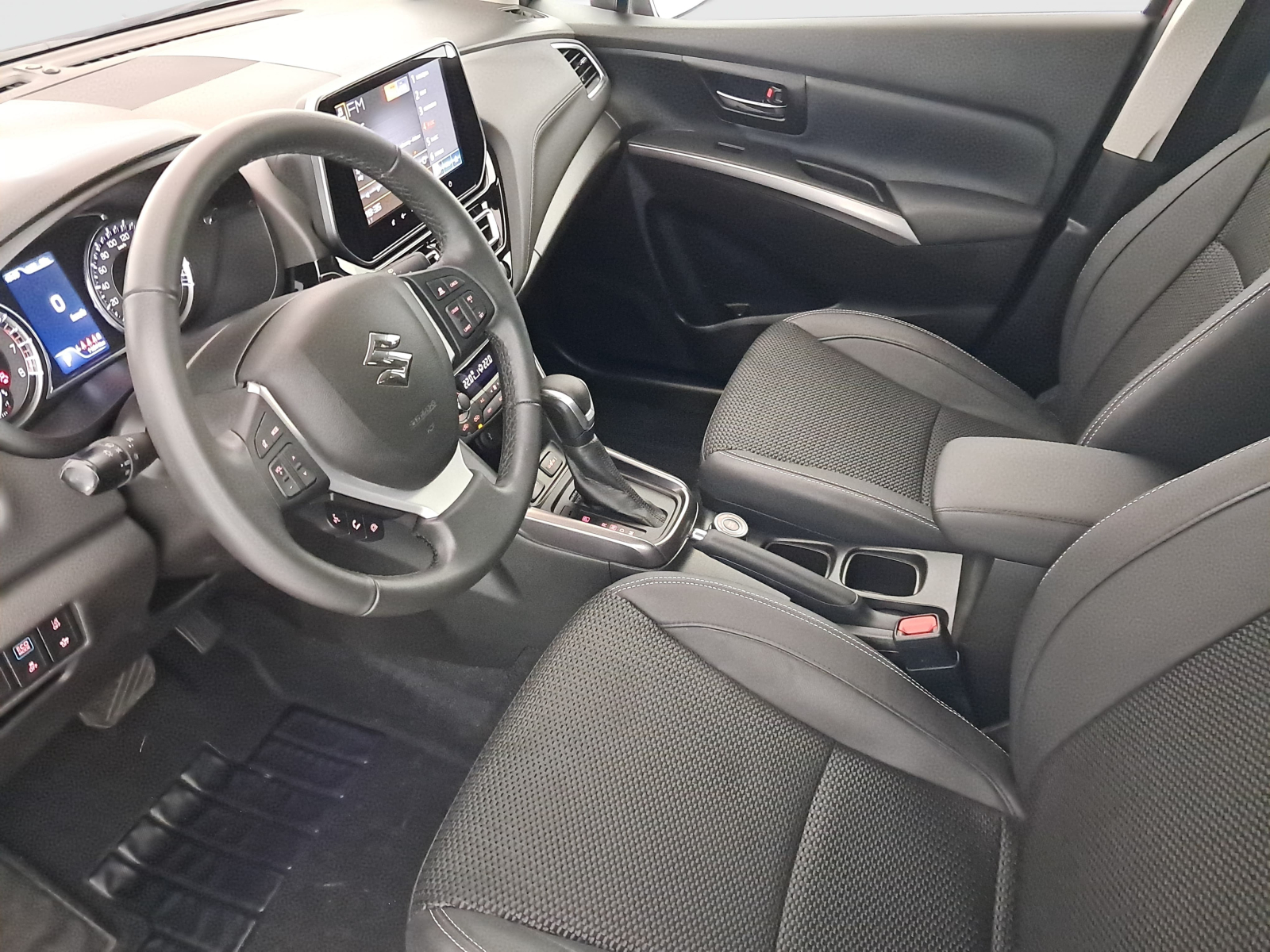 Suzuki SX4 S-Cross - 2024