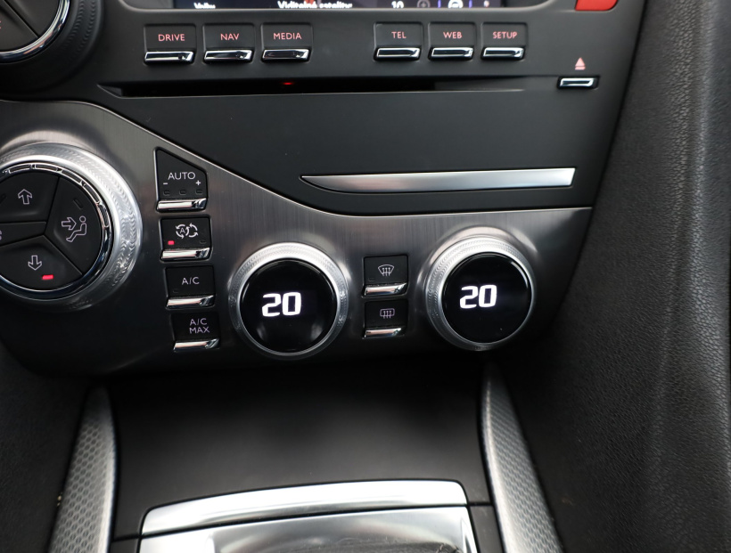 DS 5, 2015