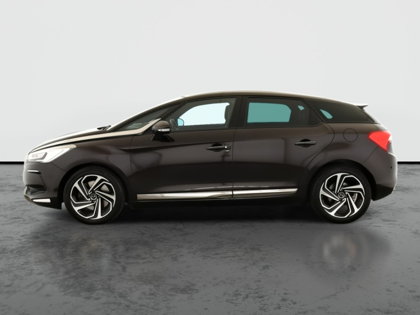 DS 5, 2015