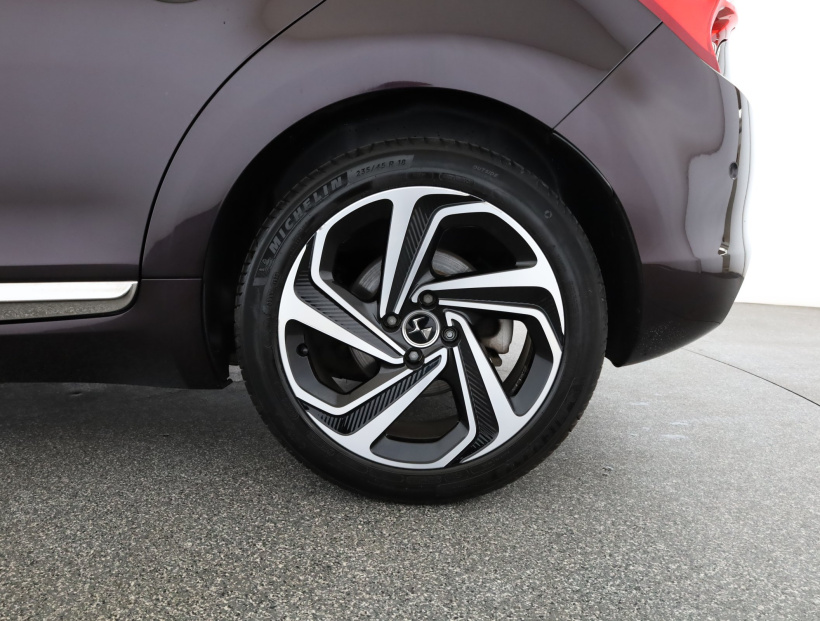 DS 5, 2015