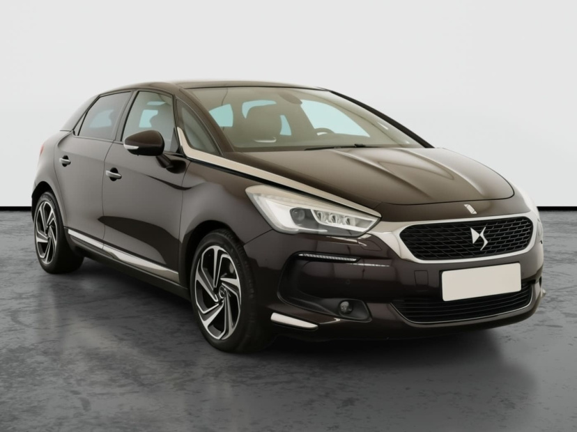 DS 5, 2015