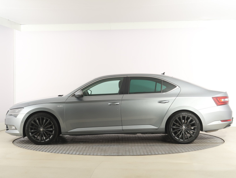 Škoda Superb, 2016