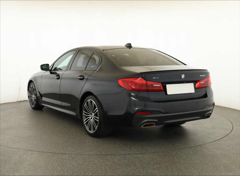 BMW 5, 2020